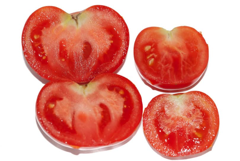 Die Tomatensorte ist saftig und würzig im Geschmack