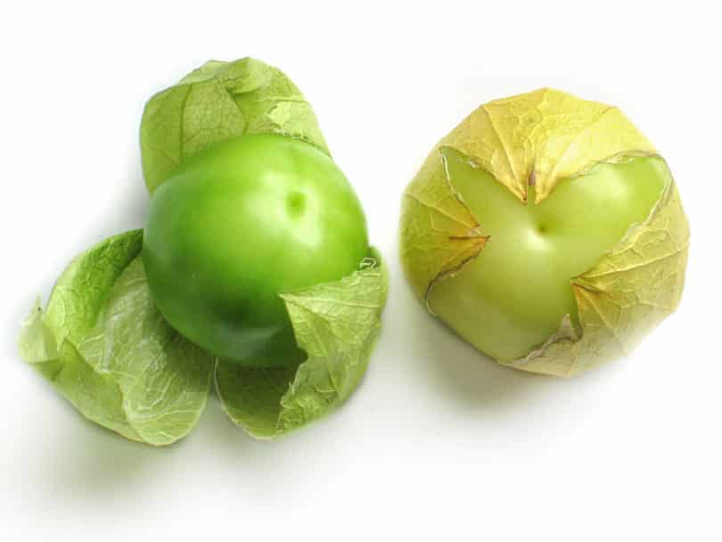 Die Tomatillo (Physalis ixocarpa) ist ein essbares Nachtschattengewächs (Solanaceae) aus Mexiko, das auch als grüne Tomaten bezeichnet wird.